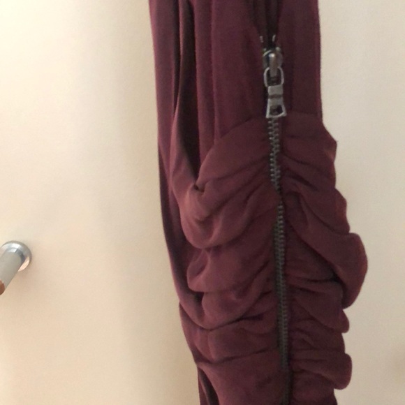 Alice and Olivia one shoulder dress - Picture 3 of 4